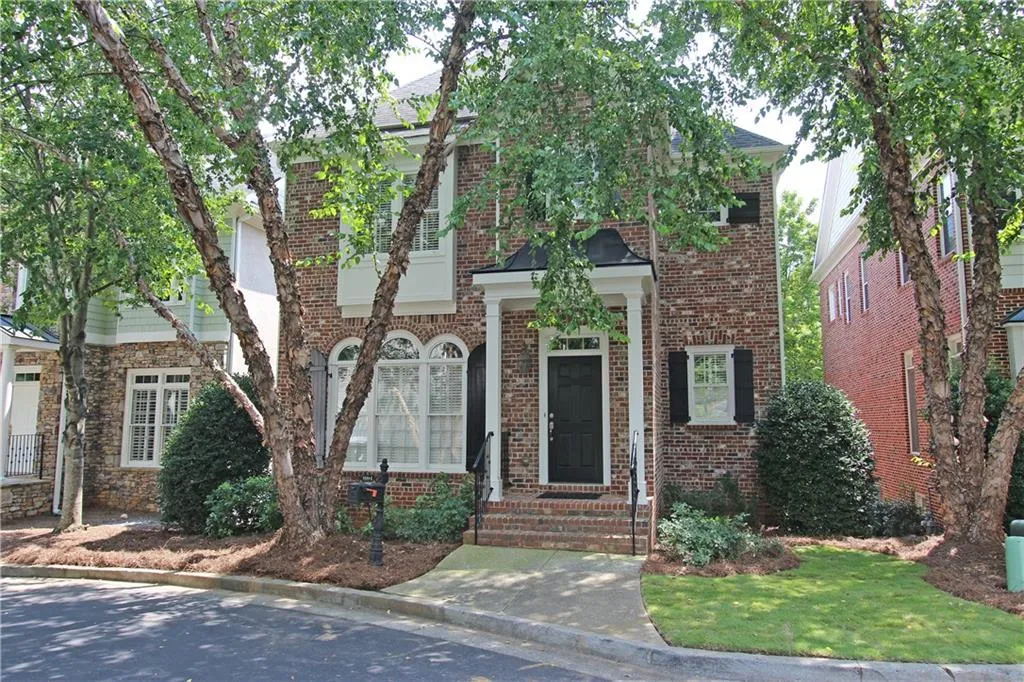 2694 Lenox Road Ne, Atlanta, Georgia 30324, 3 Bedrooms Bedrooms, ,3 BathroomsBathrooms,Residential,Sold,2694 Lenox Road Ne,5856181