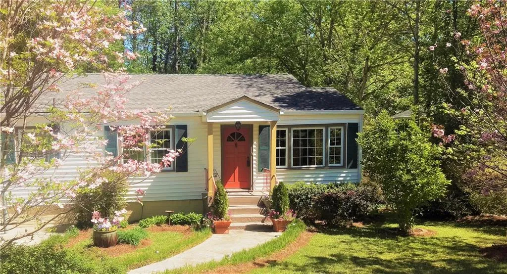 1138 Country Lane Ne, Atlanta, Georgia 30324, 2 Bedrooms Bedrooms, ,1 BathroomBathrooms,Residential,Sold,1138 Country Lane Ne,5831129