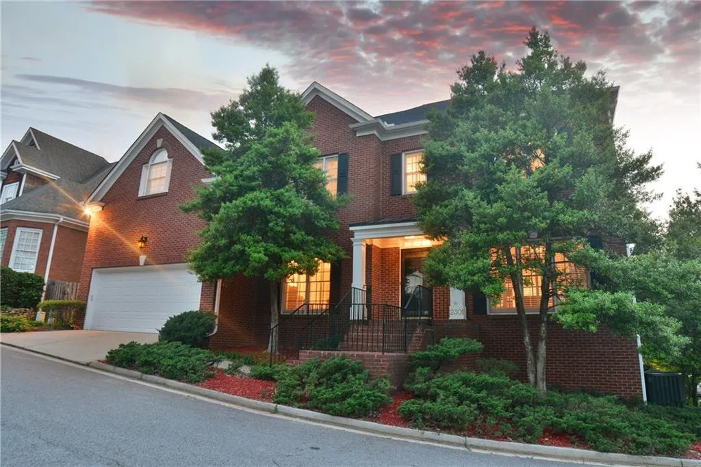 2301 Valley Brook Way Ne, Brookhaven, Georgia 30319, 5 Bedrooms Bedrooms, ,5 BathroomsBathrooms,Residential,Sold,2301 Valley Brook Way Ne,5831410