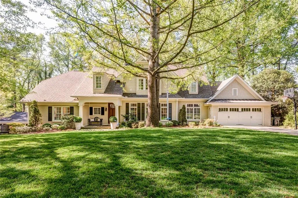 375 Montevallo Drive, Sandy Springs, Georgia 30342, 5 Bedrooms Bedrooms, ,4 BathroomsBathrooms,Residential,Sold,375 Montevallo Drive,5870240