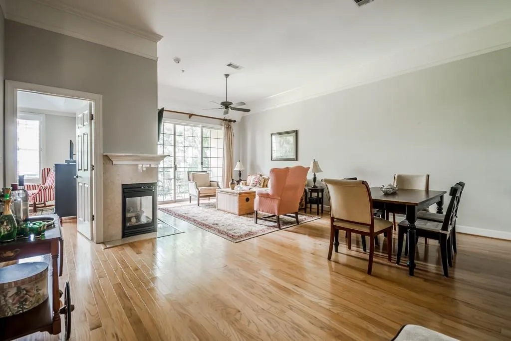 3101 Howell Mill Road Unit 306, Atlanta, Georgia 30327, 2 Bedrooms Bedrooms, ,2 BathroomsBathrooms,Residential,Sold,3101 Howell Mill Road Unit 306,5878065