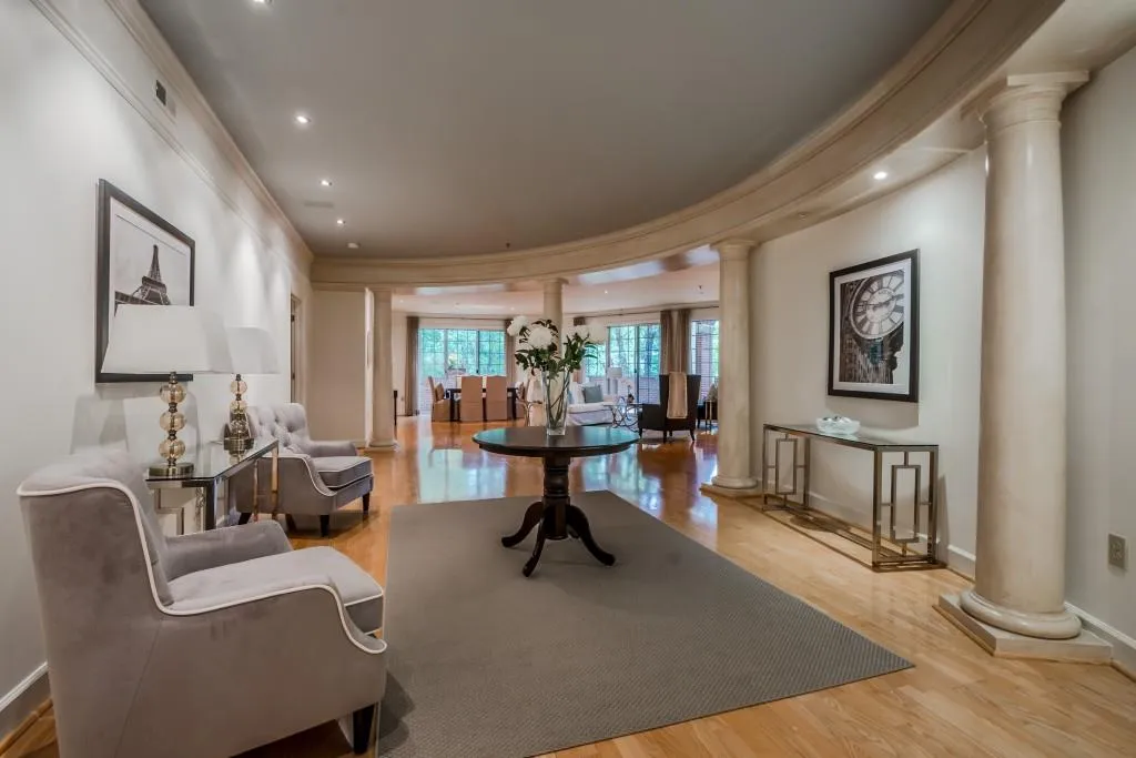 3101 Howell Mill Road Unit 117, Atlanta, Georgia 30327, 2 Bedrooms Bedrooms, ,2 BathroomsBathrooms,Residential,Sold,3101 Howell Mill Road Unit 117,5891378