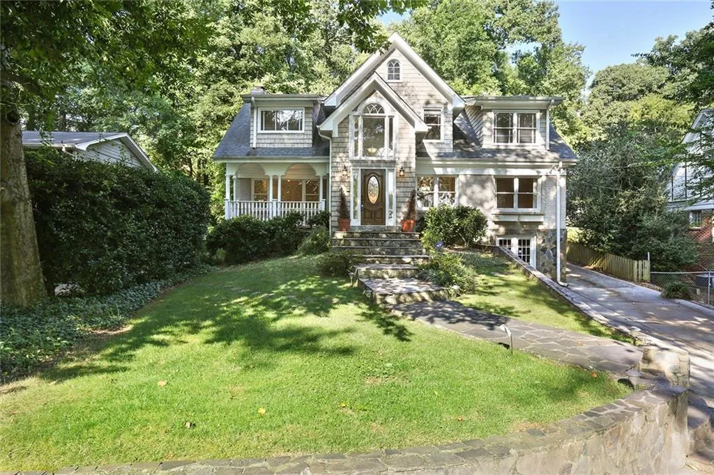 2224 Northside Drive Nw, Atlanta, Georgia 30305, 5 Bedrooms Bedrooms, ,3 BathroomsBathrooms,Residential,Sold,2224 Northside Drive Nw,5904504