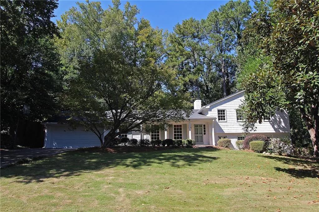 2645 Hyde Manor Drive Nw, Atlanta, Georgia 30327, 4 Bedrooms Bedrooms, ,4 BathroomsBathrooms,Residential,Sold,2645 Hyde Manor Drive Nw,5917606