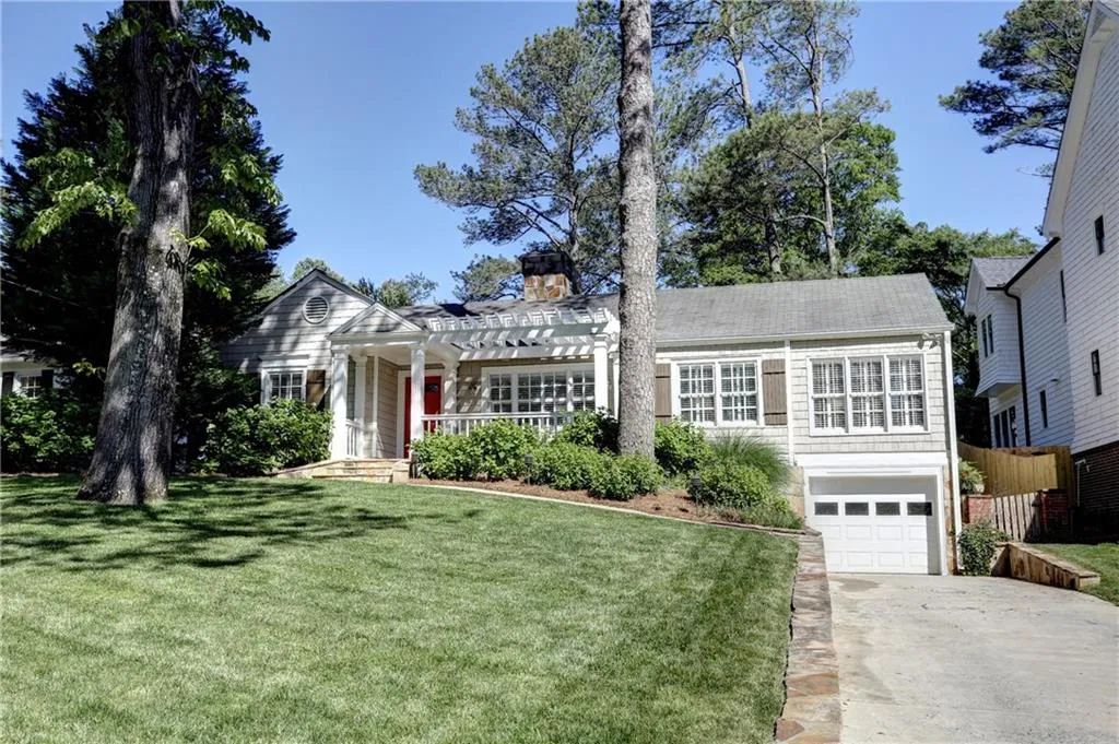 692 Darlington Road Ne, Atlanta, Georgia 30305, 3 Bedrooms Bedrooms, ,3 BathroomsBathrooms,Residential,Sold,692 Darlington Road Ne,5922157