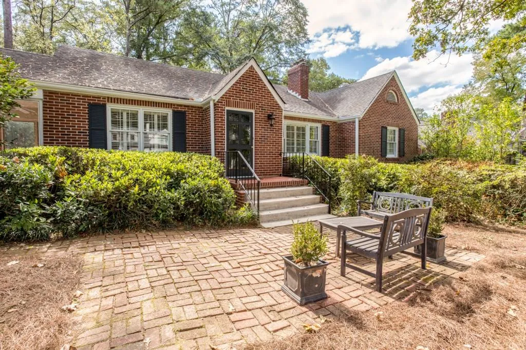 850 Beaverbrook Drive, Atlanta, Georgia 30318, 3 Bedrooms Bedrooms, ,2 BathroomsBathrooms,Residential,Sold,850 Beaverbrook Drive,5919890