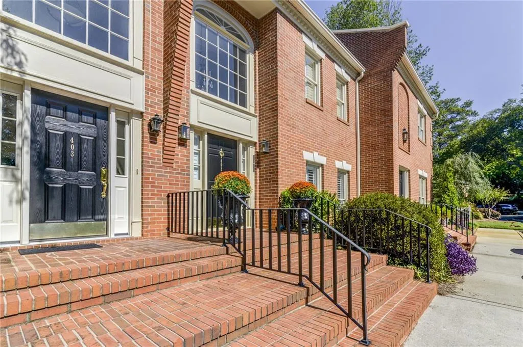 402 Ansley Villa Drive Ne, Atlanta, Georgia 30324, 2 Bedrooms Bedrooms, ,2 BathroomsBathrooms,Residential,Sold,402 Ansley Villa Drive Ne,5938173