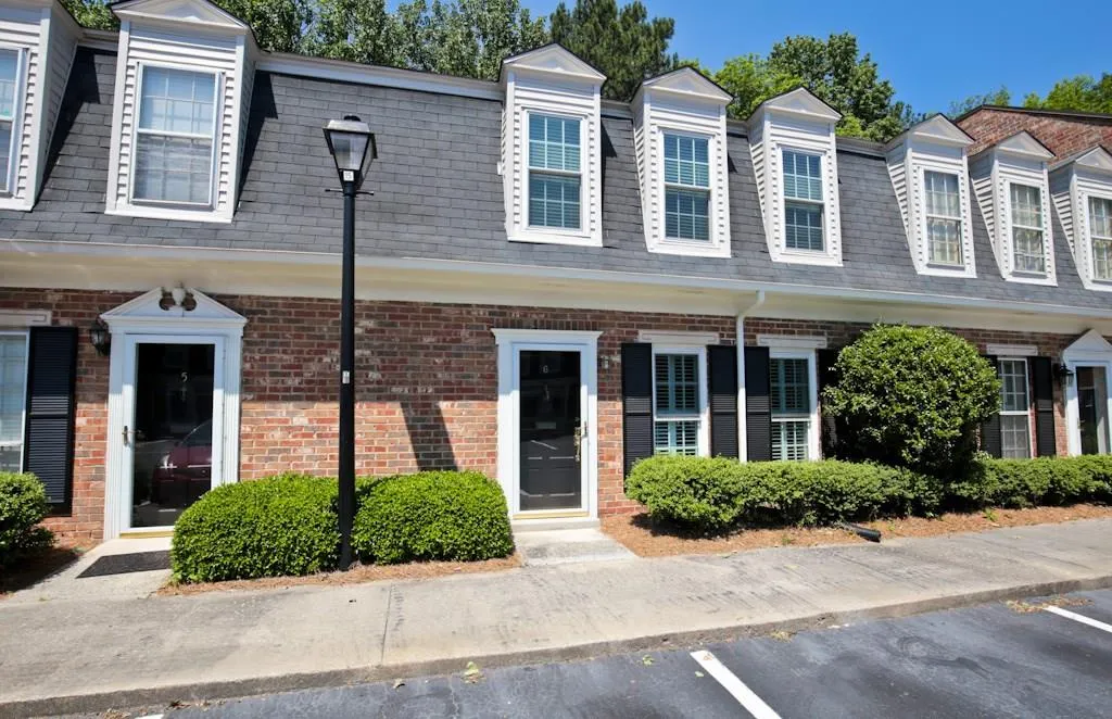 6 Valley Forge Place Nw, Atlanta, Georgia 30318, 2 Bedrooms Bedrooms, ,2 BathroomsBathrooms,Residential,Sold,6 Valley Forge Place Nw,5847188