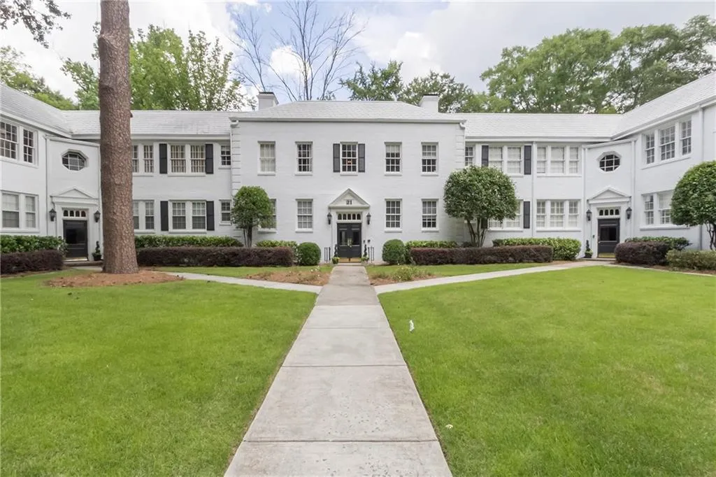 21 Peachtree Memorial Drive Nw Unit 8, Atlanta, Georgia 30309, 1 Bedroom Bedrooms, ,1 BathroomBathrooms,Residential,Sold,21 Peachtree Memorial Drive Nw Unit 8,5863999