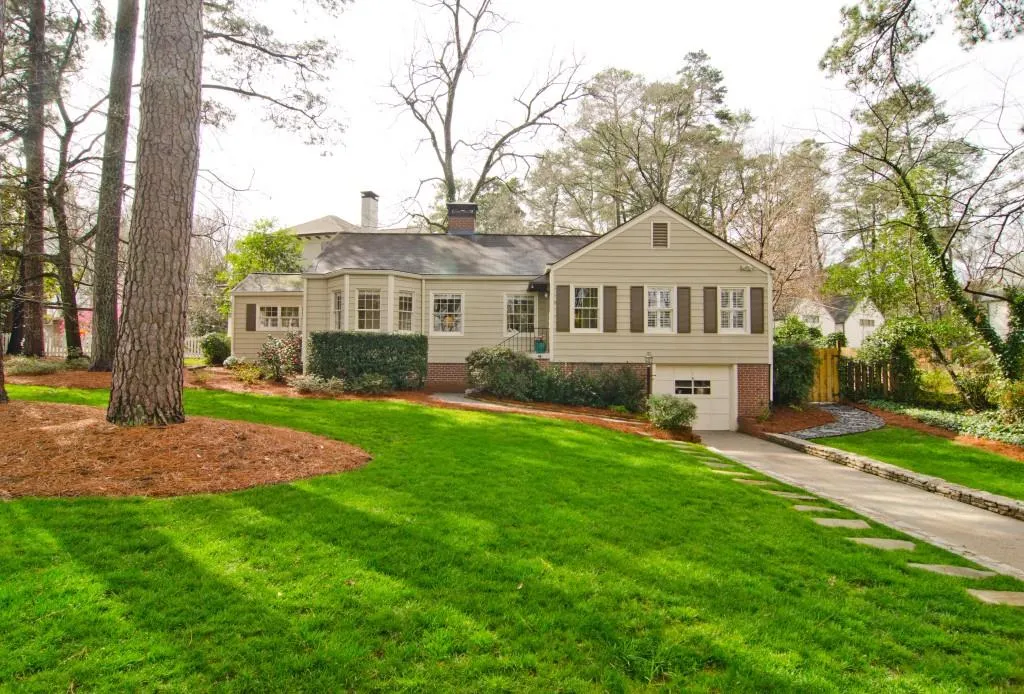 685 Timm Valley Road Ne, Atlanta, Georgia 30305, 3 Bedrooms Bedrooms, ,2 BathroomsBathrooms,Residential,Sold,685 Timm Valley Road Ne,5970873