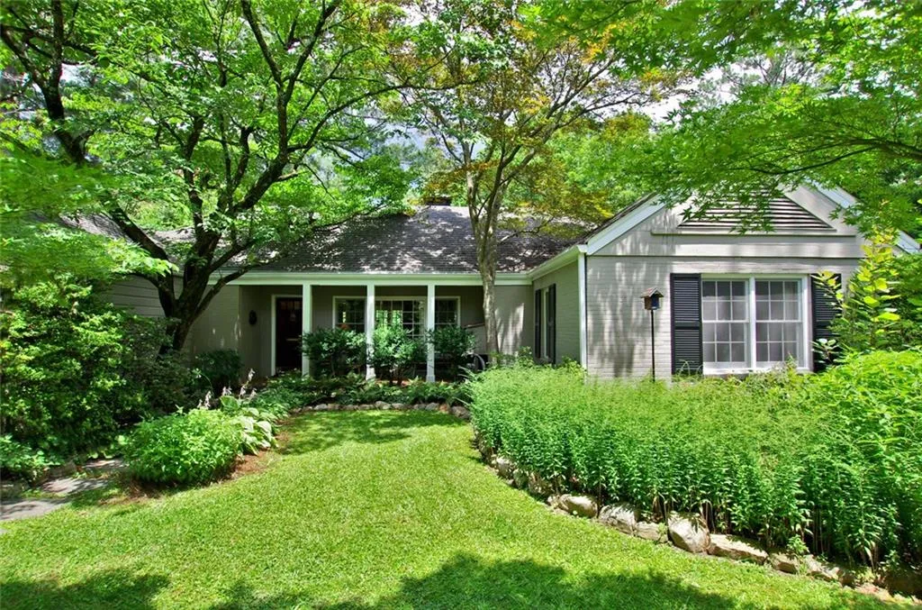 684 Darlington Road Ne, Atlanta, Georgia 30305, 4 Bedrooms Bedrooms, ,3 BathroomsBathrooms,Residential,Sold,684 Darlington Road Ne,5875005