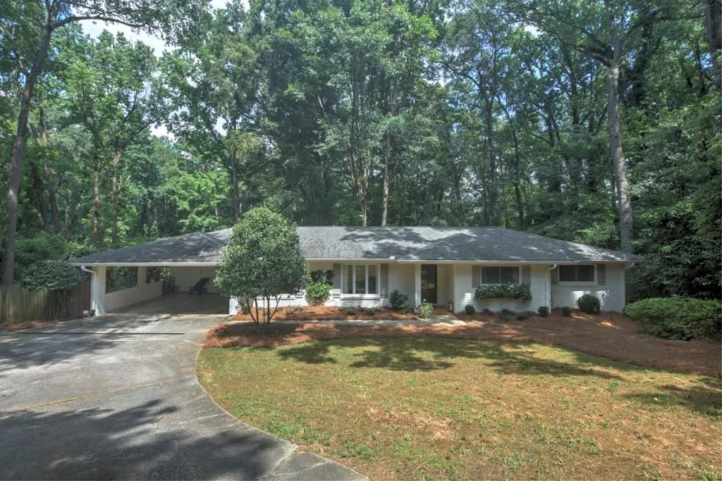 2664 Margaret Mitchell Drive Nw, Atlanta, Georgia 30327, 3 Bedrooms Bedrooms, ,2 BathroomsBathrooms,Residential,Sold,2664 Margaret Mitchell Drive Nw,5878437