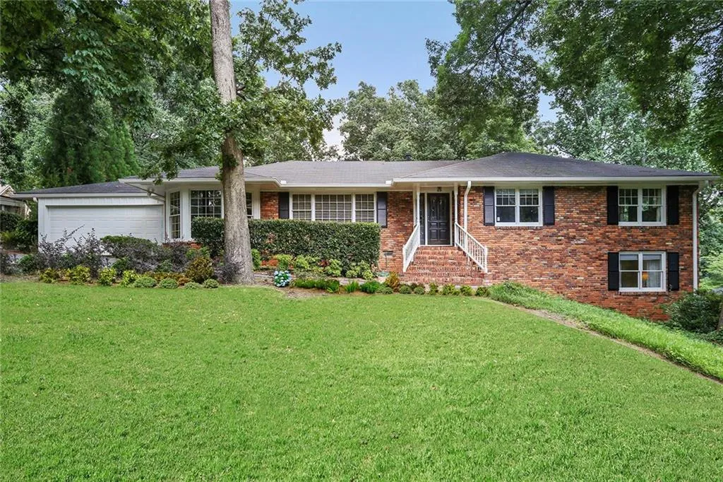 4825 Merlendale Court, Sandy Springs, Georgia 30327, 4 Bedrooms Bedrooms, ,4 BathroomsBathrooms,Residential,Sold,4825 Merlendale Court,5882812