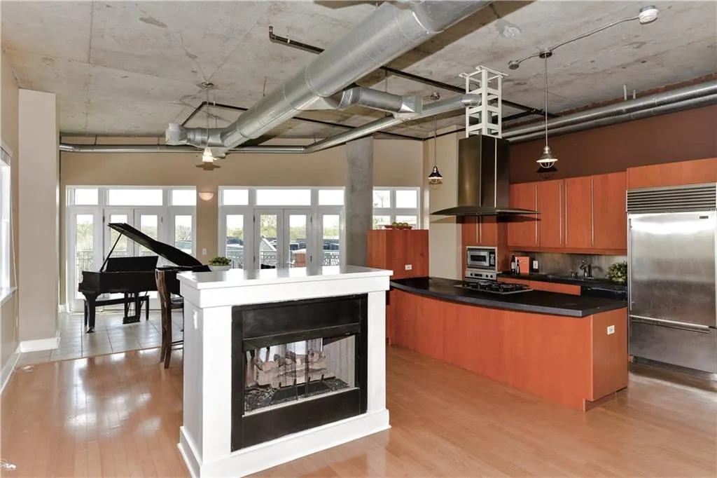 1058 Piedmont Avenue Ne Unit 503, Atlanta, Georgia 30309, 2 Bedrooms Bedrooms, ,2 BathroomsBathrooms,Residential,Sold,1058 Piedmont Avenue Ne Unit 503,5991273