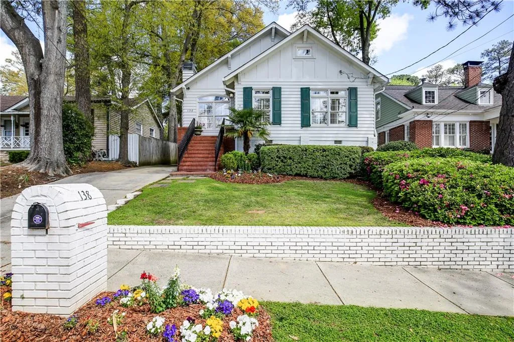 138 Peachtree Hills Avenue, Atlanta, Georgia 30305, 3 Bedrooms Bedrooms, ,3 BathroomsBathrooms,Residential,Sold,138 Peachtree Hills Avenue,5994218