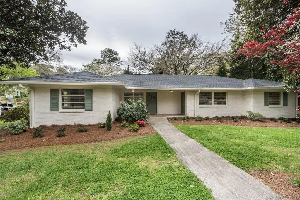 163 Peachtree Hills Avenue Ne, Atlanta, Georgia 30305, ,Residential Income,Sold,163 Peachtree Hills Avenue Ne,5989037