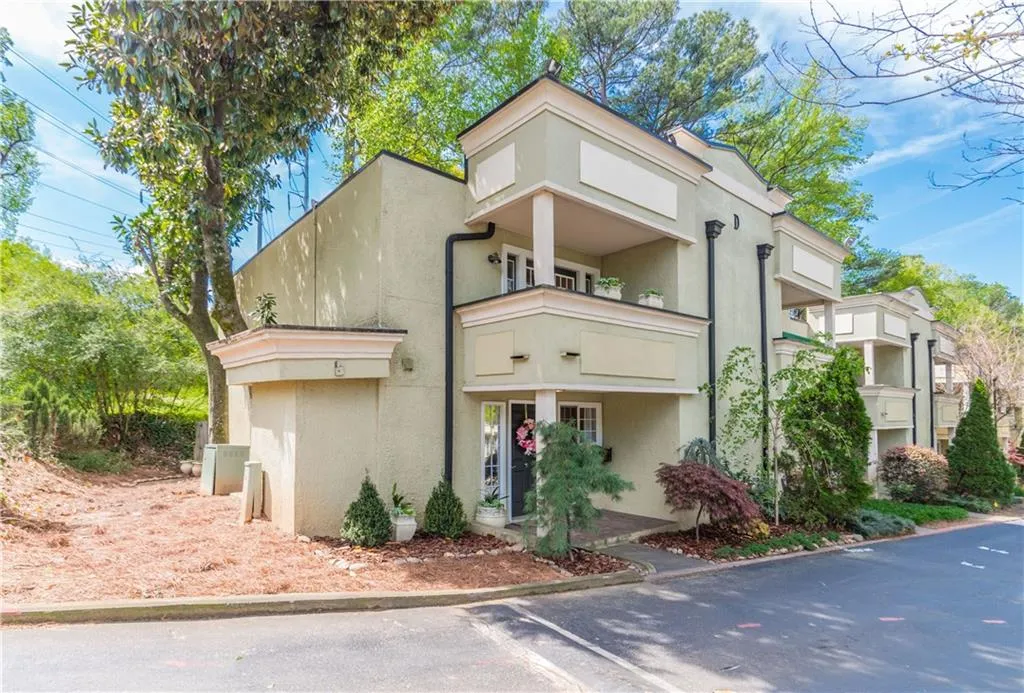 1445 Monroe Drive Ne Unit D1, Atlanta, Georgia 30324, 3 Bedrooms Bedrooms, ,2 BathroomsBathrooms,Residential,Sold,1445 Monroe Drive Ne Unit D1,5900058