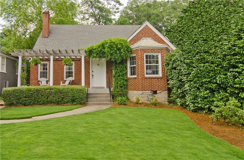 240 Springdale Drive Ne, Atlanta, Georgia 30305, 4 Bedrooms Bedrooms, ,2 BathroomsBathrooms,Residential,Sold,240 Springdale Drive Ne,5906788