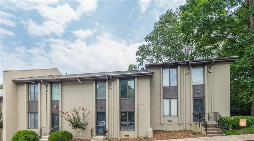 95 Ivy Trail Unit 95, Atlanta, Georgia 30342, 3 Bedrooms Bedrooms, ,2 BathroomsBathrooms,Residential,Sold,95 Ivy Trail Unit 95,5905233
