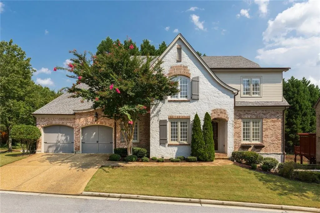 1871 Buckhead Valley Lane Ne, Brookhaven, Georgia 30324, 5 Bedrooms Bedrooms, ,4 BathroomsBathrooms,Residential,Sold,1871 Buckhead Valley Lane Ne,5905650