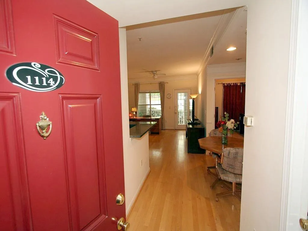 2700 Pine Tree Road Unit 1114, Atlanta, Georgia 30324, 1 Bedroom Bedrooms, ,1 BathroomBathrooms,Residential,Sold,2700 Pine Tree Road Unit 1114,5918642