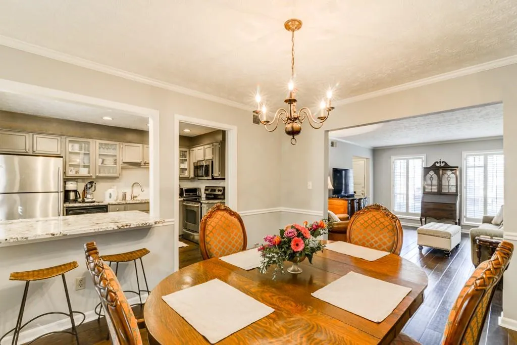 12 Queen Anne Place Nw, Atlanta, Georgia 30318, 2 Bedrooms Bedrooms, ,2 BathroomsBathrooms,Residential,Sold,12 Queen Anne Place Nw,5922828