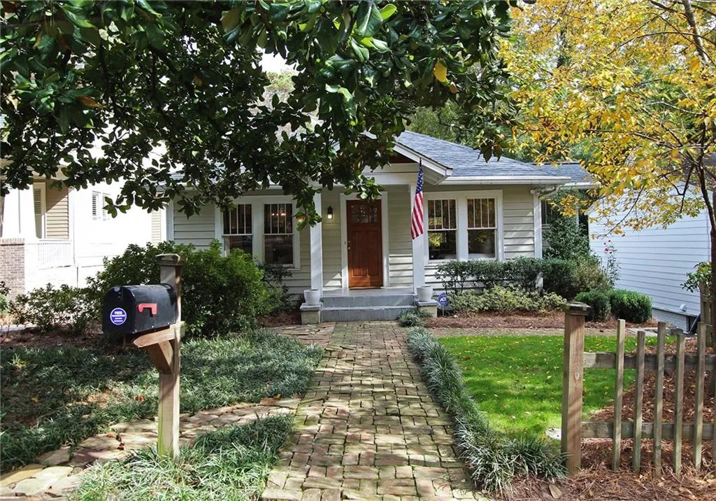2275 Shenandoah Avenue Ne, Atlanta, Georgia 30305, 3 Bedrooms Bedrooms, ,2 BathroomsBathrooms,Residential,Sold,2275 Shenandoah Avenue Ne,5930818