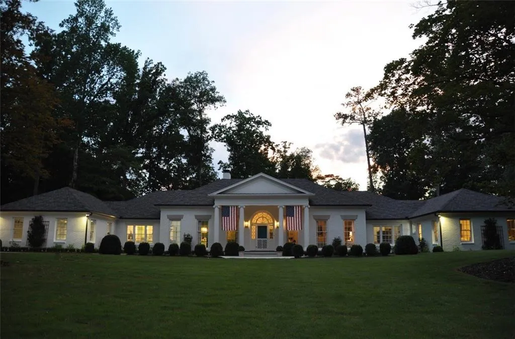 3612 Castlegate Drive, Atlanta, Georgia 30327, 6 Bedrooms Bedrooms, ,7 BathroomsBathrooms,Residential,Sold,3612 Castlegate Drive,5939213