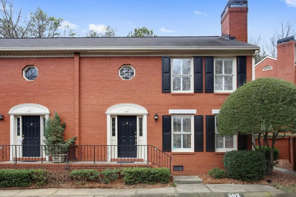 302 Defoors Mill Drive Nw Unit 302, Atlanta, Georgia 30318, 2 Bedrooms Bedrooms, ,2 BathroomsBathrooms,Residential,Sold,302 Defoors Mill Drive Nw Unit 302,5967097