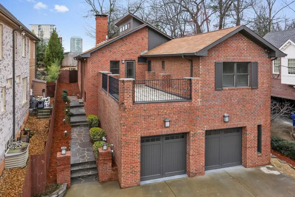 2906 Grandview Avenue Ne, Atlanta, Georgia 30305, 4 Bedrooms Bedrooms, ,4 BathroomsBathrooms,Residential,Sold,2906 Grandview Avenue Ne,5969518