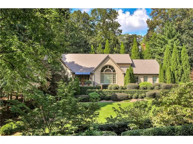 335 Green Glen Way, Sandy Springs, Georgia 30327, 5 Bedrooms Bedrooms, ,3 BathroomsBathrooms,Residential,Sold,335 Green Glen Way,5968131