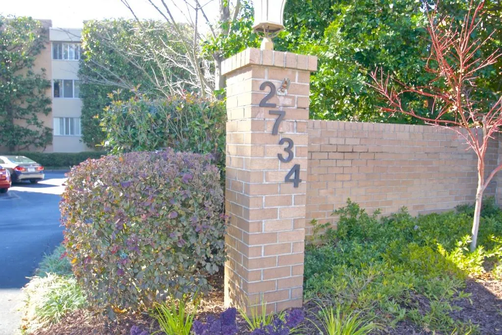 2734 Peachtree Road Nw Unit A202, Atlanta, Georgia 30305, 2 Bedrooms Bedrooms, ,2 BathroomsBathrooms,Residential,Sold,2734 Peachtree Road Nw Unit A202,5963171