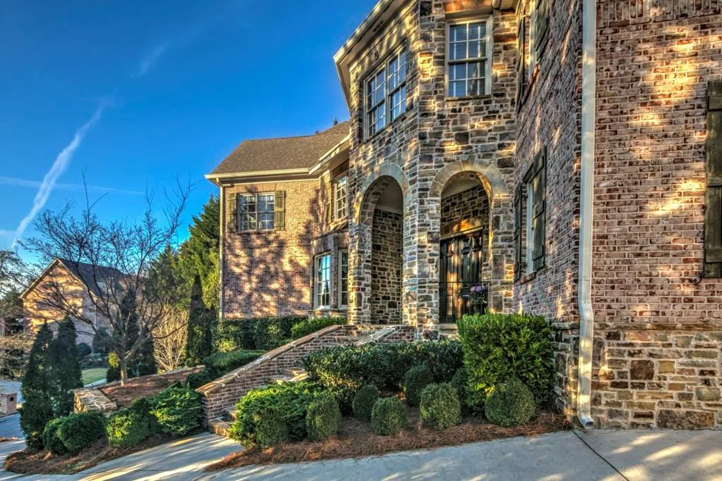 705 Estate Way, Atlanta, Georgia 30319, 5 Bedrooms Bedrooms, ,5 BathroomsBathrooms,Residential,Sold,705 Estate Way,5971899