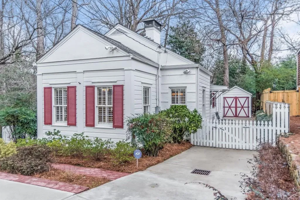 1839 Greystone Road Nw, Atlanta, Georgia 30318, 2 Bedrooms Bedrooms, ,1 BathroomBathrooms,Residential,Sold,1839 Greystone Road Nw,5969166