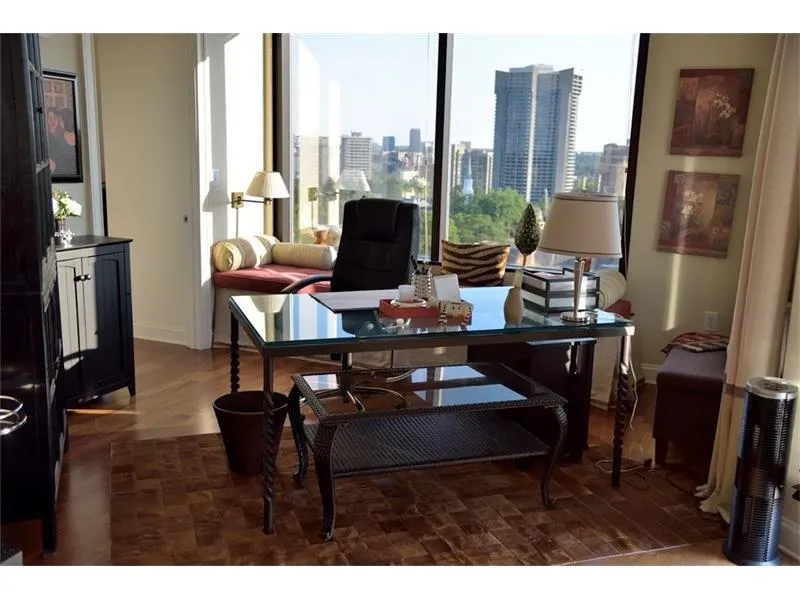 2828 Peachtree Road Nw Unit 1503, Atlanta, Georgia 30305, 2 Bedrooms Bedrooms, ,2 BathroomsBathrooms,Residential,Sold,2828 Peachtree Road Nw Unit 1503,5607519