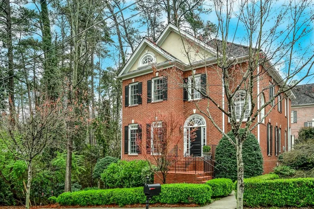 700 Longleaf Drive Ne, Atlanta, Georgia 30342, 3 Bedrooms Bedrooms, ,3 BathroomsBathrooms,Residential,Sold,700 Longleaf Drive Ne,5973524