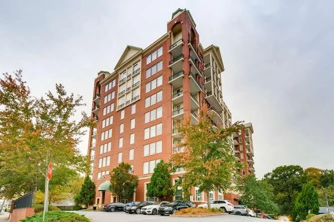 3820 Roswell Road Ne Unit 502, Atlanta, Georgia 30342, 2 Bedrooms Bedrooms, ,2 BathroomsBathrooms,Residential,Sold,3820 Roswell Road Ne Unit 502,5977233