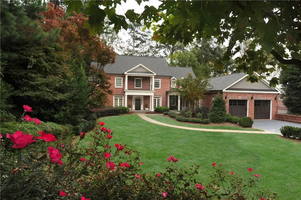 381 Pine Tree Drive Ne, Atlanta, Georgia 30305, 6 Bedrooms Bedrooms, ,6 BathroomsBathrooms,Residential,Sold,381 Pine Tree Drive Ne,5663053