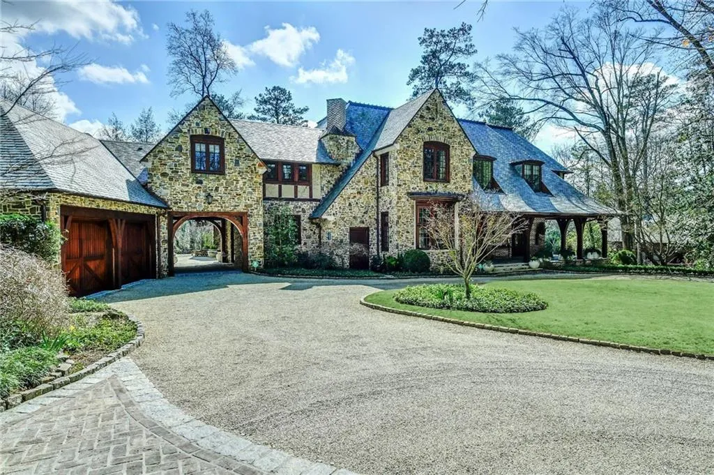 2561 Bohler Road Nw, Atlanta, Georgia 30327, 5 Bedrooms Bedrooms, ,6 BathroomsBathrooms,Residential,Sold,2561 Bohler Road Nw,6955462