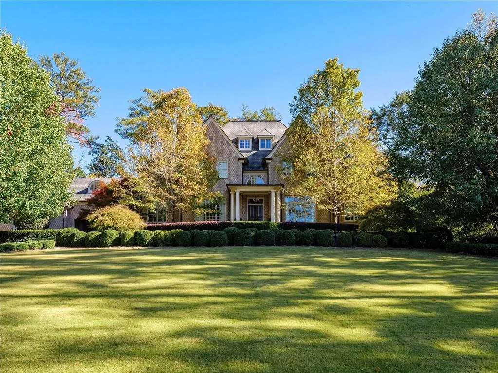 4025 Tuxedo Road Nw, Atlanta, Georgia 30342, 5 Bedrooms Bedrooms, ,6 BathroomsBathrooms,Residential,Sold,4025 Tuxedo Road Nw,7127909