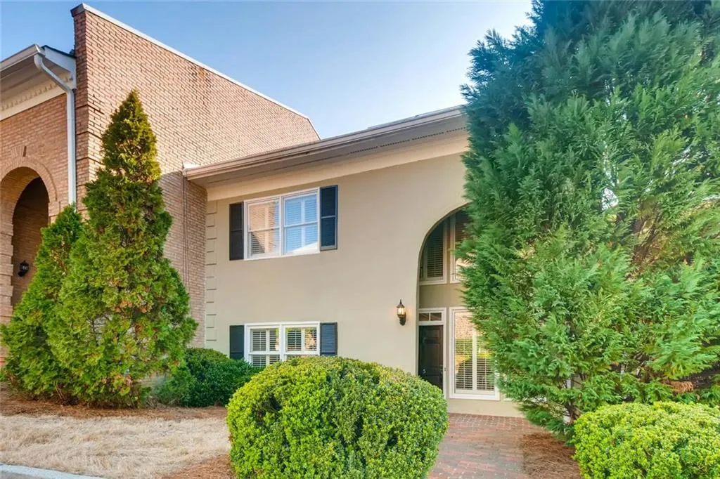 3021 Margaret Mitchell Drive Nw Unit 5, Atlanta, Georgia 30327, 3 Bedrooms Bedrooms, ,3 BathroomsBathrooms,Residential,Sold,3021 Margaret Mitchell Drive Nw Unit 5,5979726
