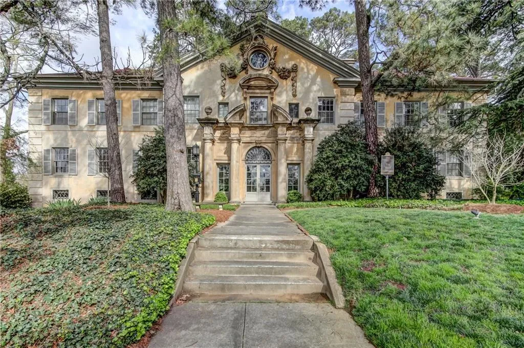 200 Montgomery Ferry Drive Ne Unit 31, Atlanta, Georgia 30309, 1 Bedroom Bedrooms, ,1 BathroomBathrooms,Residential,Sold,200 Montgomery Ferry Drive Ne Unit 31,5988333