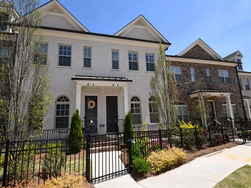 4208 Deming Circle, Atlanta, Georgia 30342, 3 Bedrooms Bedrooms, ,3 BathroomsBathrooms,Residential,Sold,4208 Deming Circle,5996499