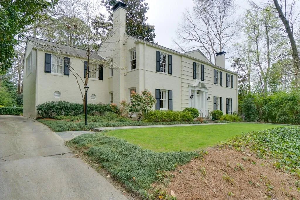 3061 W Pine Valley Road Nw, Atlanta, Georgia 30305, 4 Bedrooms Bedrooms, ,3 BathroomsBathrooms,Residential,Sold,3061 W Pine Valley Road Nw,5989480