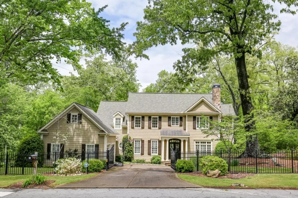 2926 Arden Road, Atlanta, Georgia 30305, 6 Bedrooms Bedrooms, ,6 BathroomsBathrooms,Residential,Sold,2926 Arden Road,6001614
