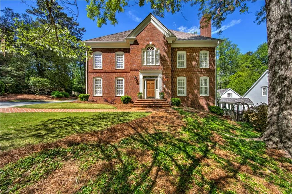 20 Old Maryland Chase, Sandy Springs, Georgia 30327, 5 Bedrooms Bedrooms, ,4 BathroomsBathrooms,Residential,Sold,20 Old Maryland Chase,5999136