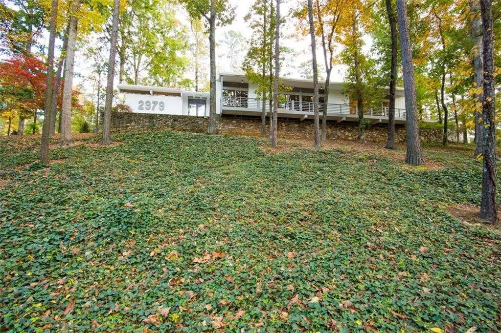 2979 Ridge Valley Road, Atlanta, Georgia 30327, 4 Bedrooms Bedrooms, ,3 BathroomsBathrooms,Residential,Sold,2979 Ridge Valley Road,6004335