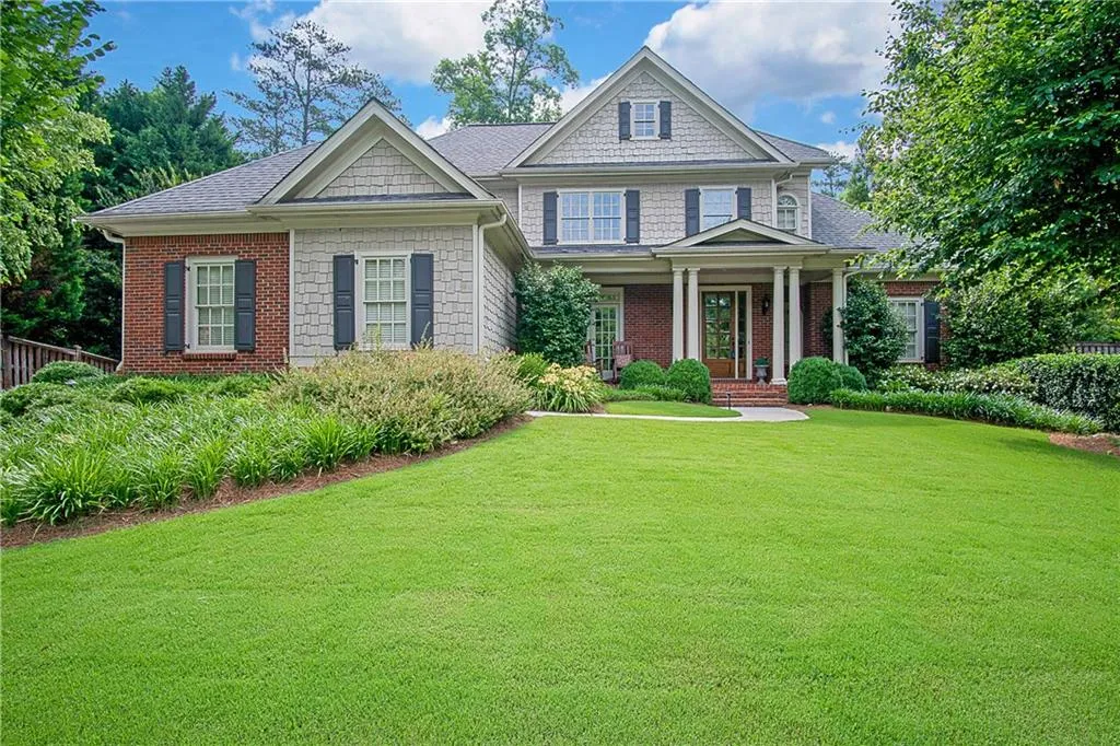1495 Brookhaven Trace Ne, Brookhaven, Georgia 30319, 5 Bedrooms Bedrooms, ,4 BathroomsBathrooms,Residential,Sold,1495 Brookhaven Trace Ne,5998360
