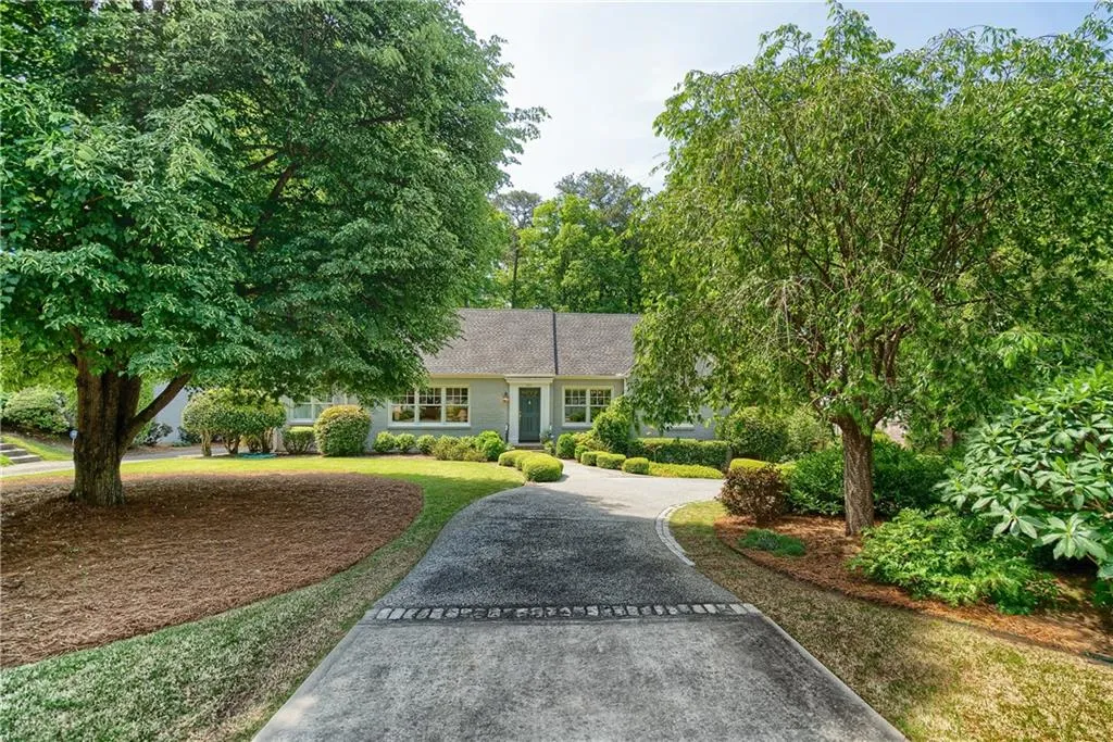 501 E Wesley Road Ne, Atlanta, Georgia 30305, 5 Bedrooms Bedrooms, ,4 BathroomsBathrooms,Residential,Sold,501 E Wesley Road Ne,6006975