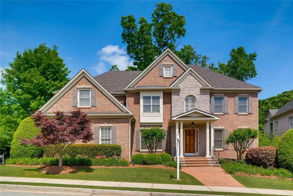 1104 Bluffhaven Way Ne, Brookhaven, Georgia 30319, 6 Bedrooms Bedrooms, ,5 BathroomsBathrooms,Residential,Sold,1104 Bluffhaven Way Ne,6004851